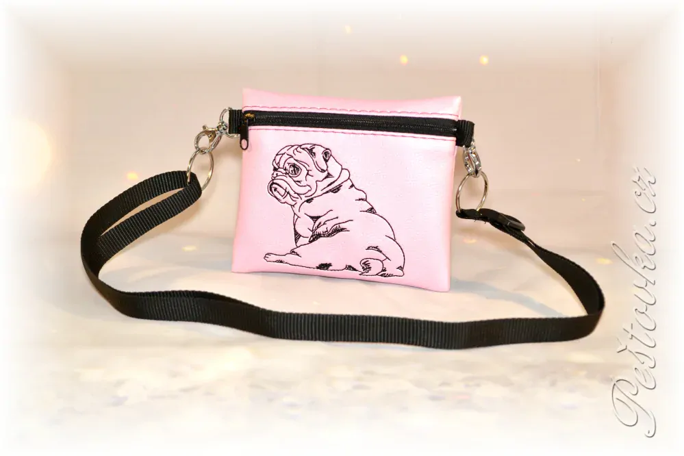 Peštovka Výstavní pamlskovník *MOPS zlatý metalický sedící*