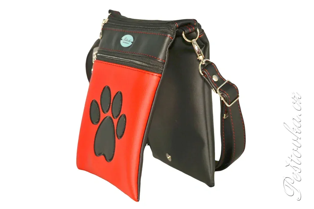 Peštovka - kabelka Tea *červeno-černá s tlapkou*