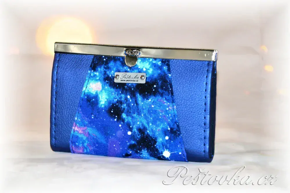 rámečková peněženka 15cm - Peštovka *galaxy s tmavě modrou*