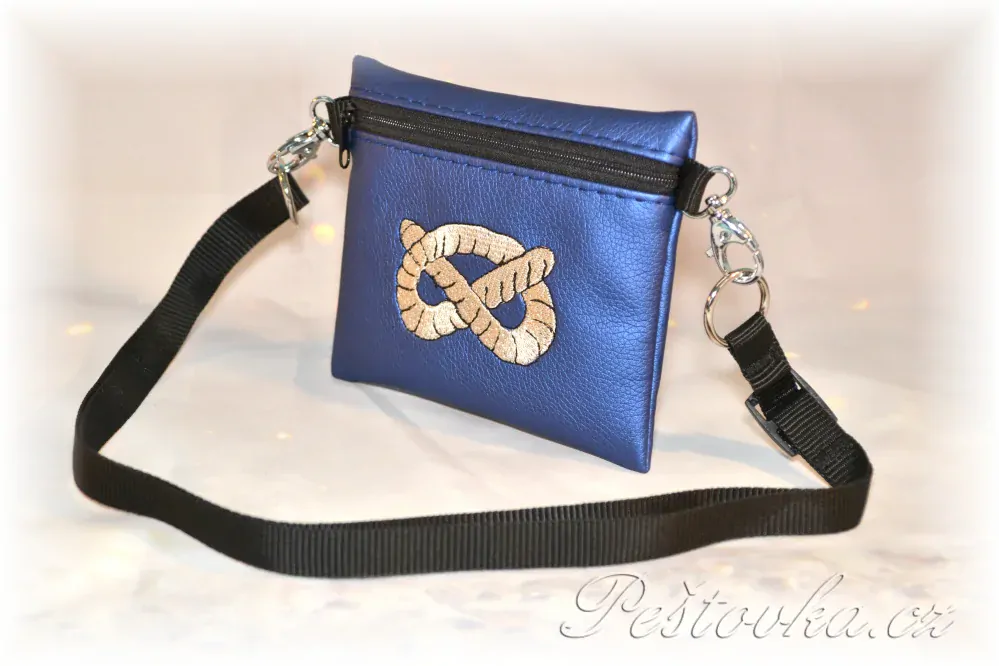 Peštovka Výstavní pamlskovník *uzel staffbull - modrý*