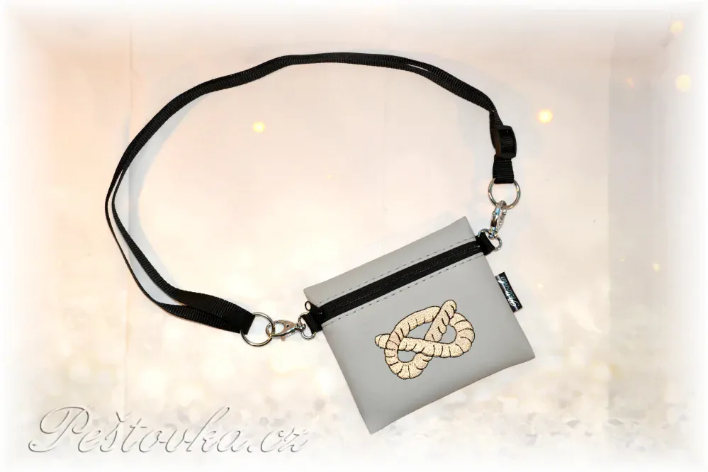 Peštovka Výstavní pamlskovník *uzel staffbull šedý mat*