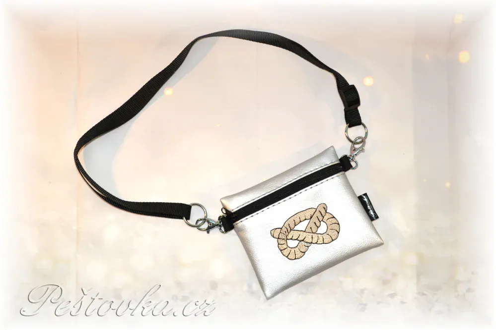 Peštovka Výstavní pamlskovník *uzel staffbull - stříbrný*