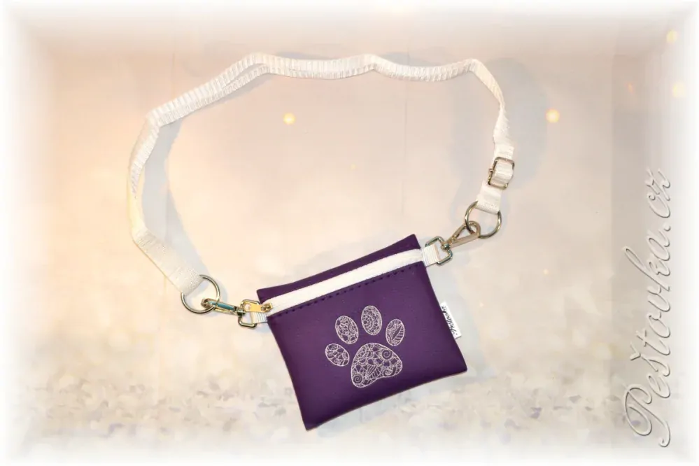 Peštovka Výstavní pamlskovník *tlapka - fialový*