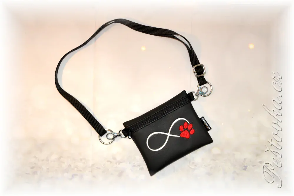 Peštovka Výstavní pamlskovník *nekonečno s tlapkou*