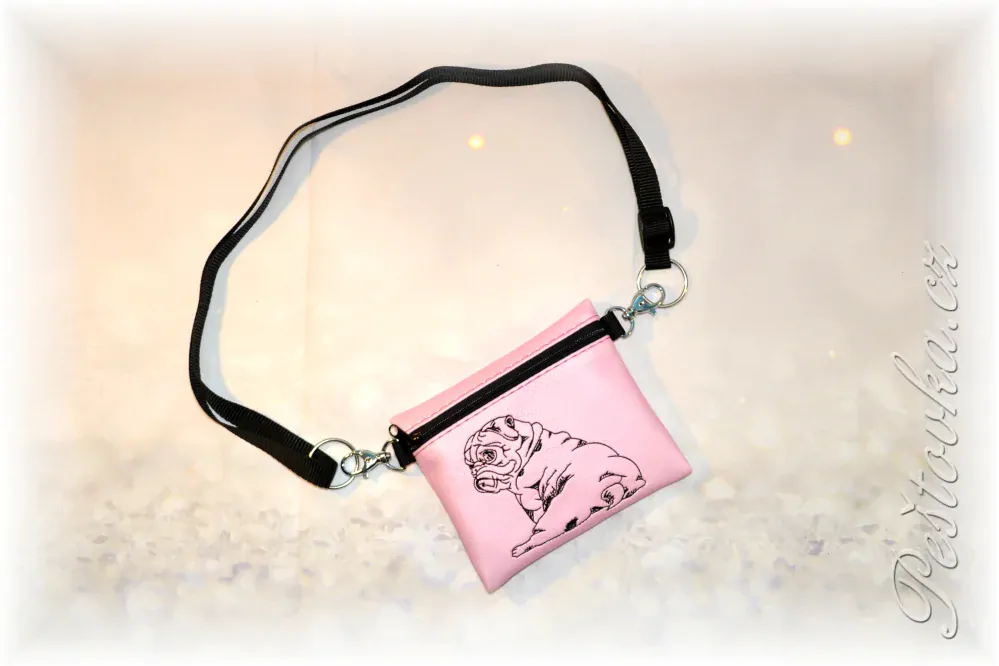 Peštovka Výstavní pamlskovník *MOPS sv.růžový sedící*