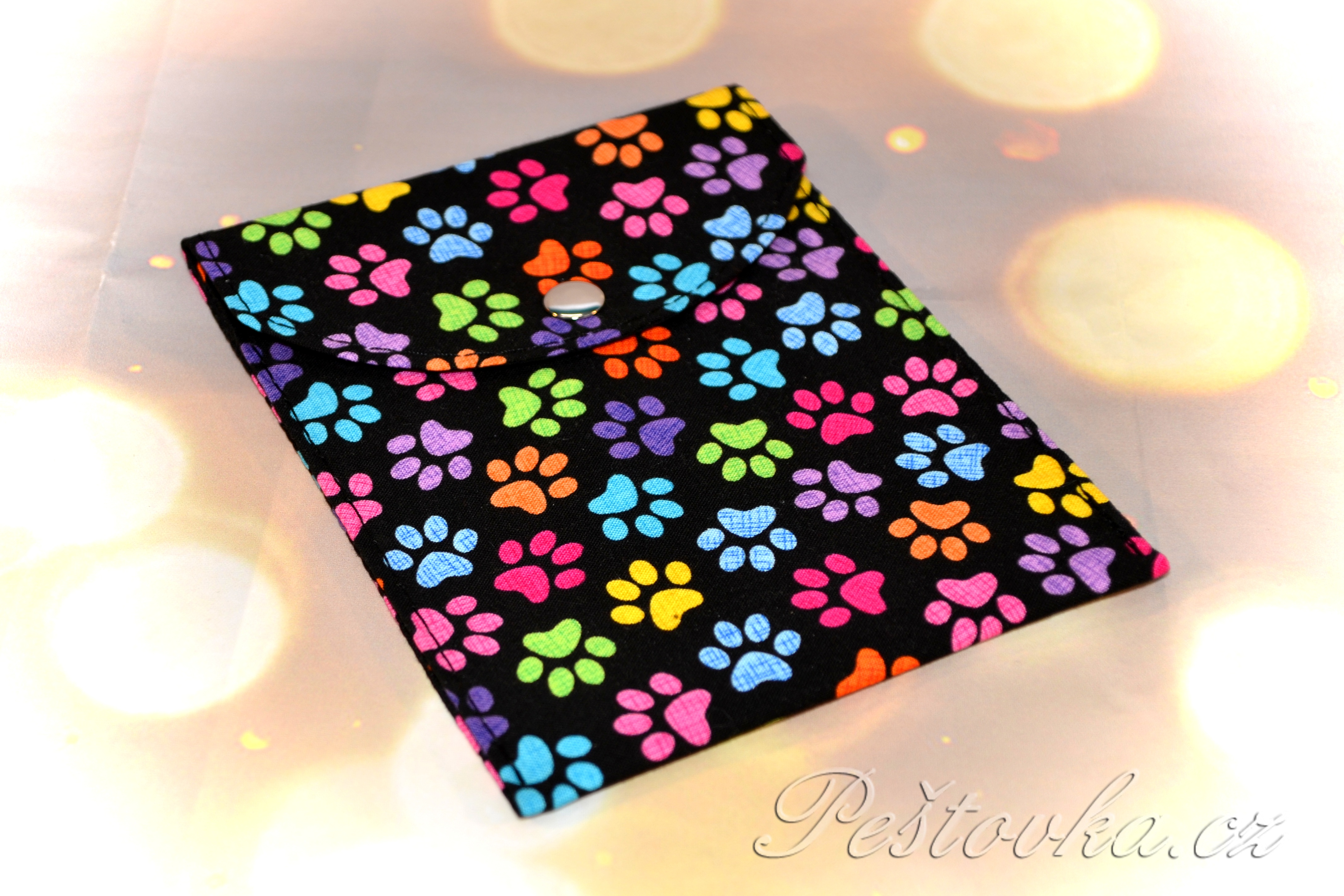 Peštovka - obal na očkovák - kapsička barevné tlapky*