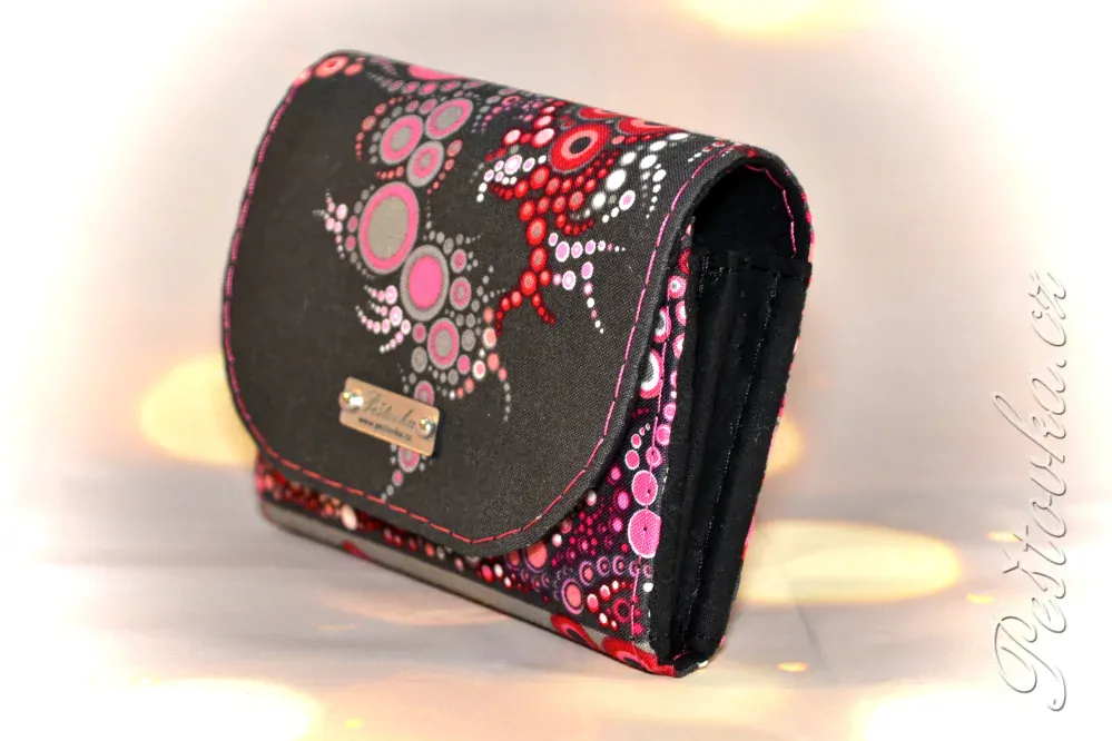 Peštovka - Malá klopová peněženka 13cm *šedo-růžové bublinky*