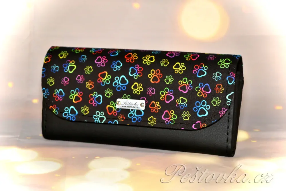 Peštovka Dámská elegantní peněženka *tlapky RAINBOW*