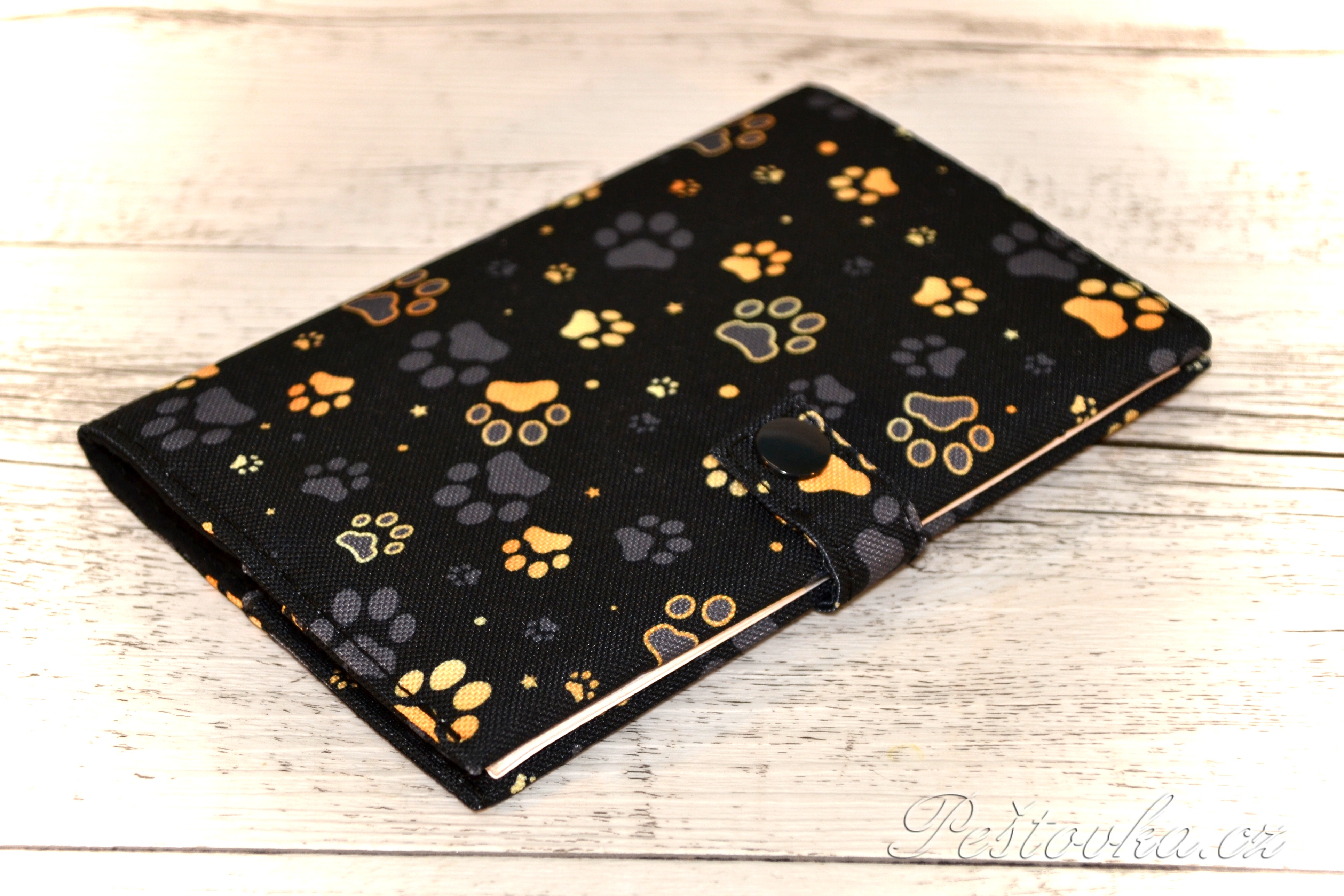 Peštovka Obal na očkovací průkaz *zlatošedé tlapky*