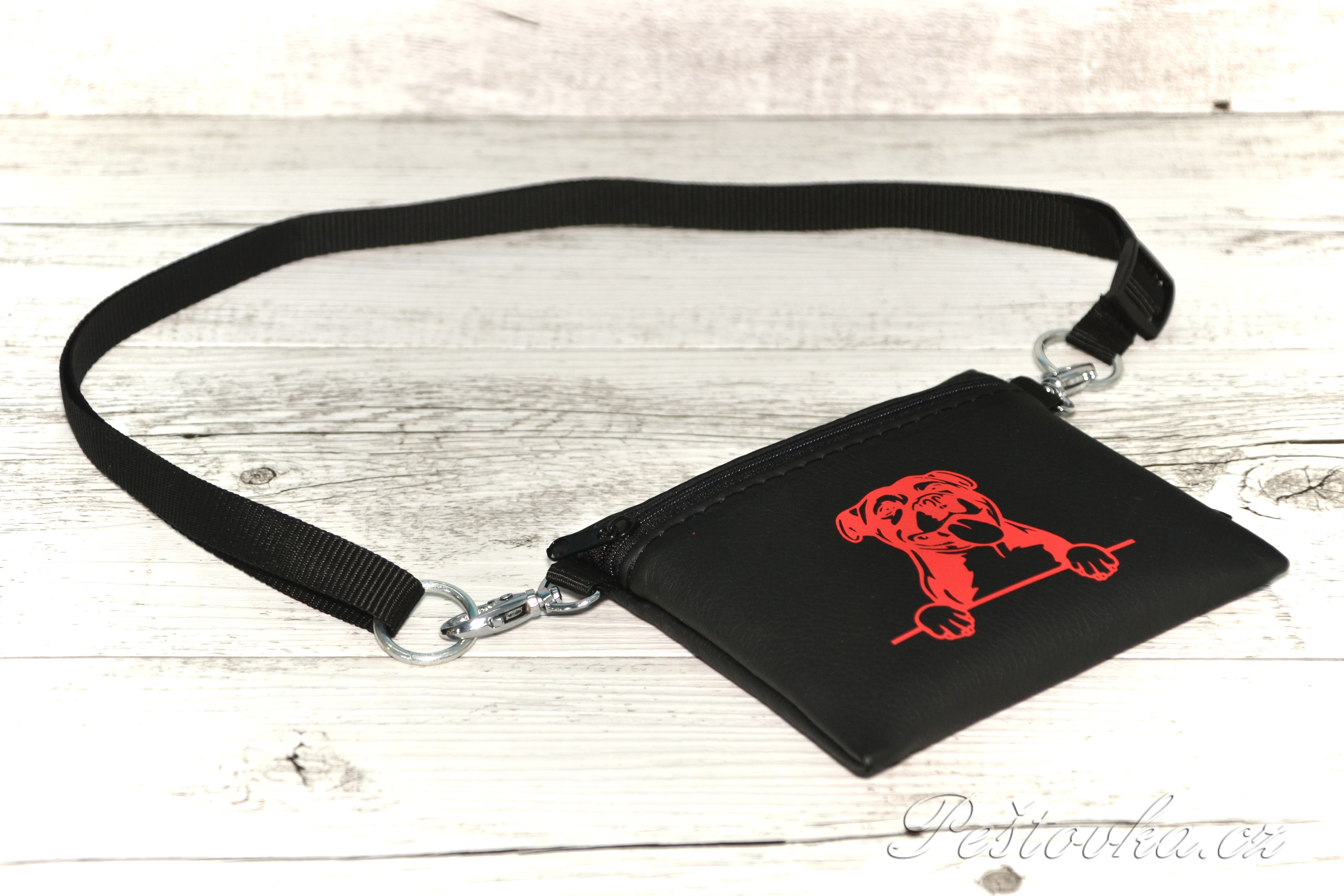 Peštovka Výstavní pamlskovník *červený stafík vysmátý*