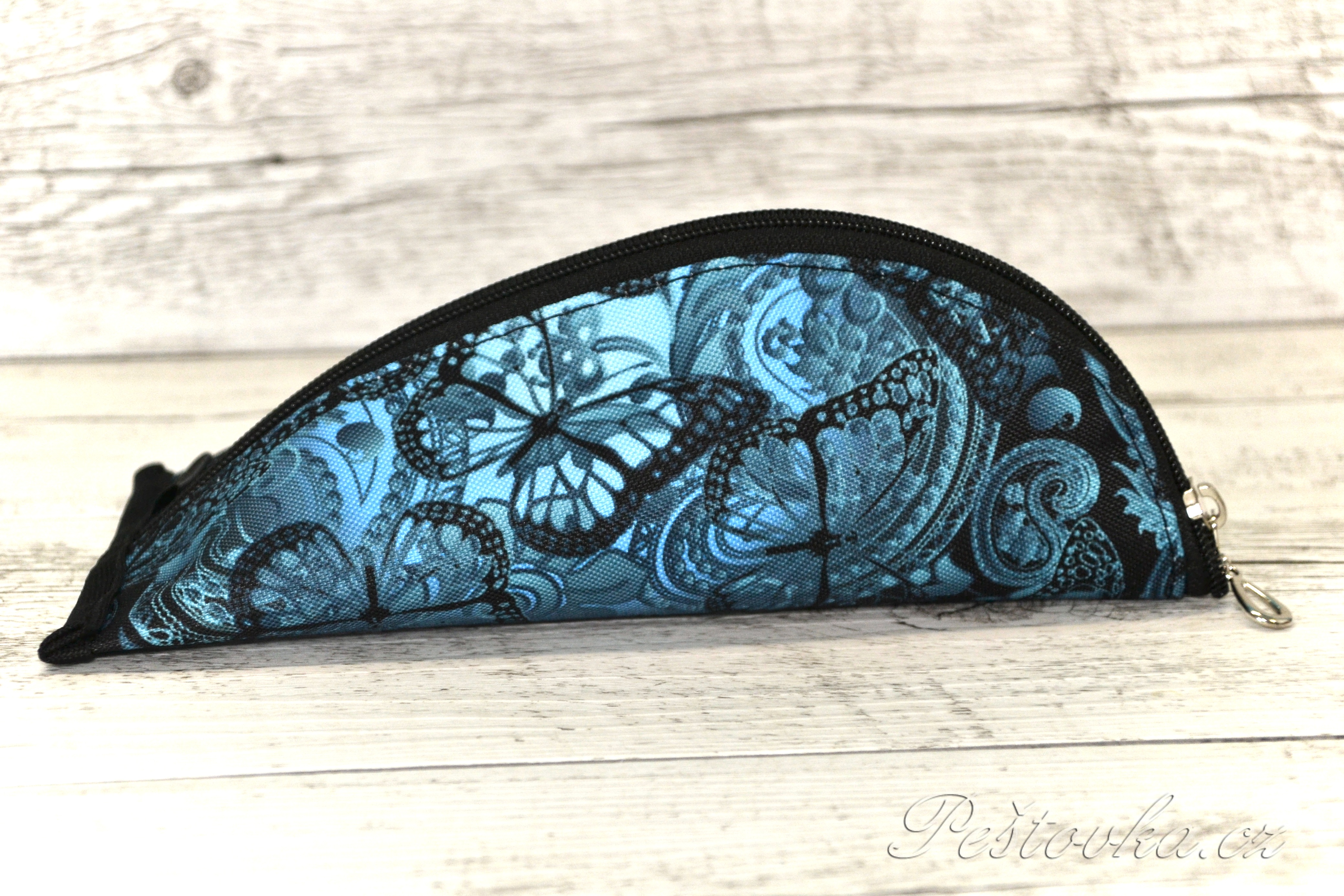 Peštovka Penál raz/dva *motýlci*