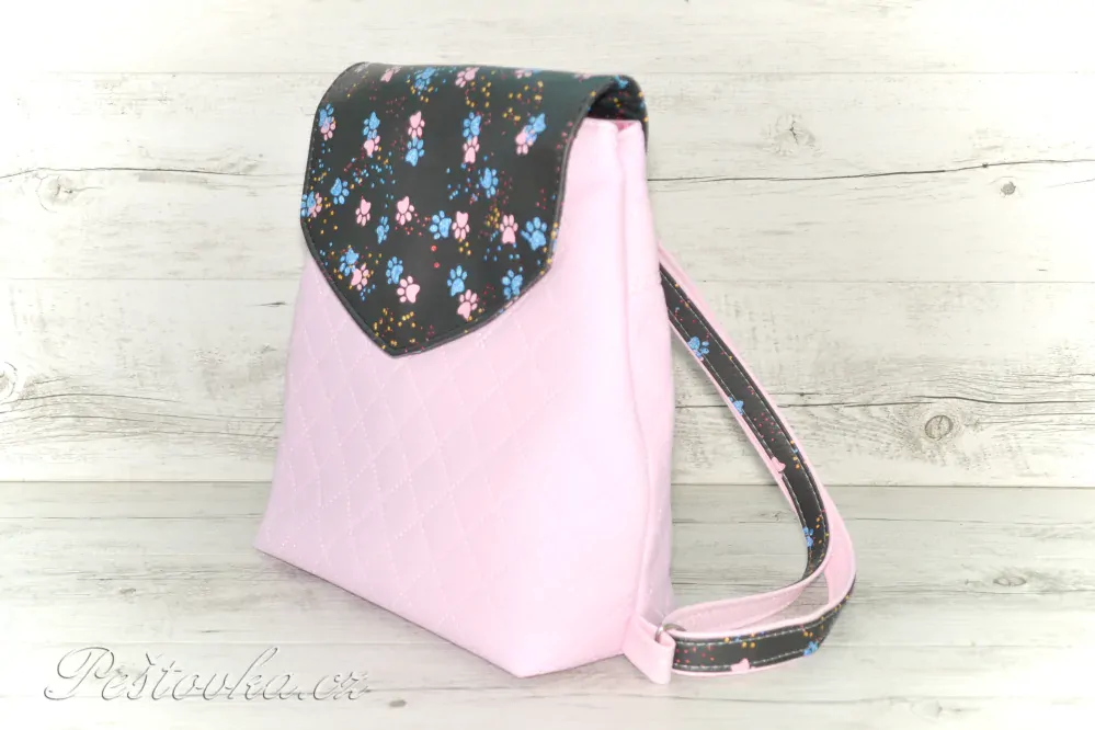 Peštovka - batoh Bellini *modro-růžové tlapky*