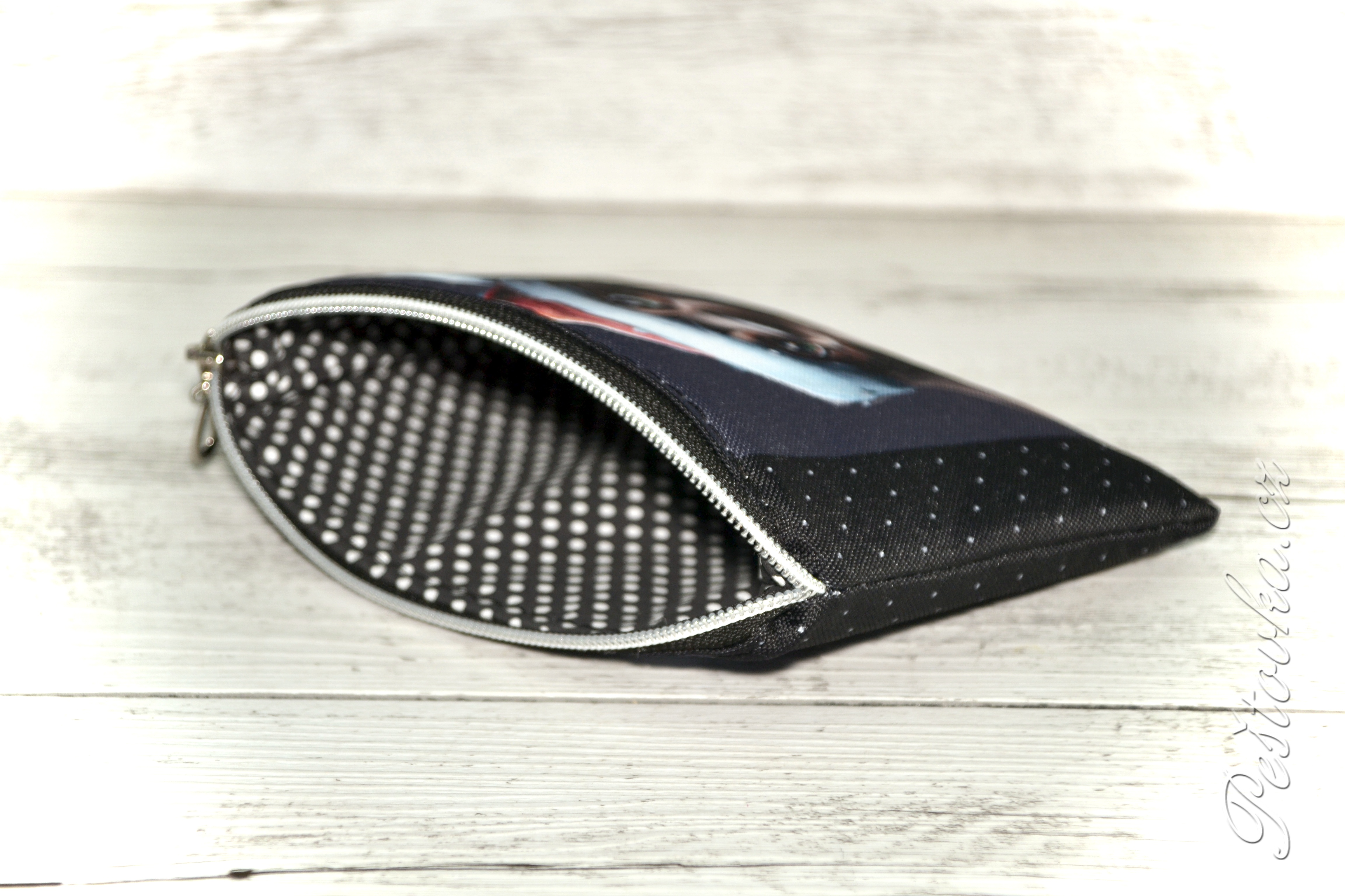 Peštovka kosmetické pouzdro INSIGNO 18x13 cm *vánoční jezevčík*