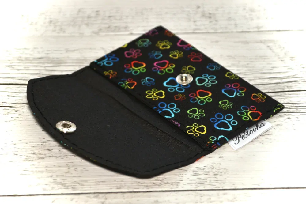Peštovka - kapsička na karty *tlapky RAINBOW*