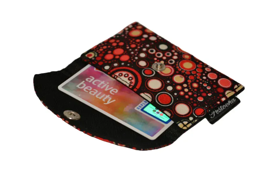 Peštovka - kapsička na karty *červené bublinky** 