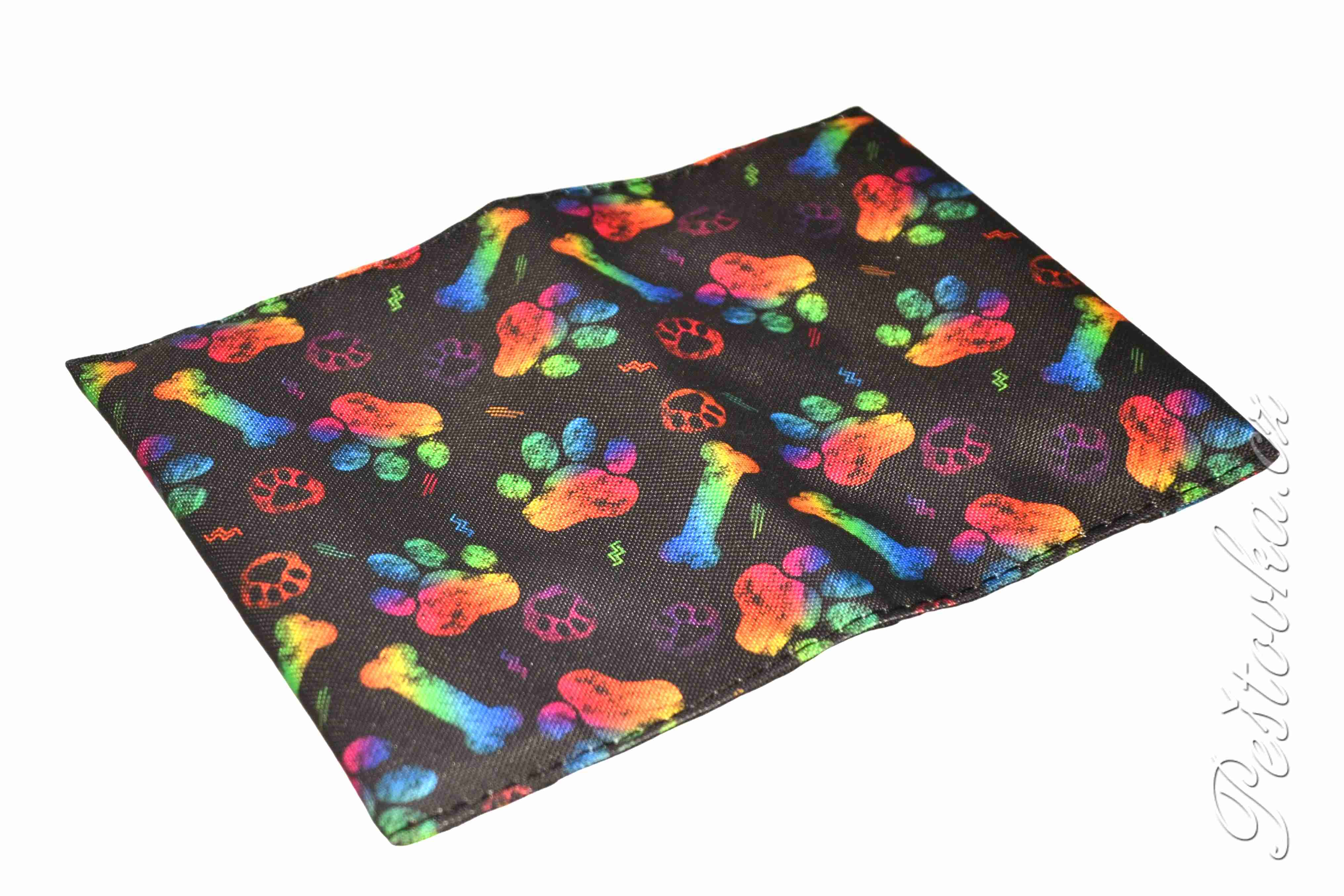 Peštovka Obal na očkovací průkaz *neon tlapky*