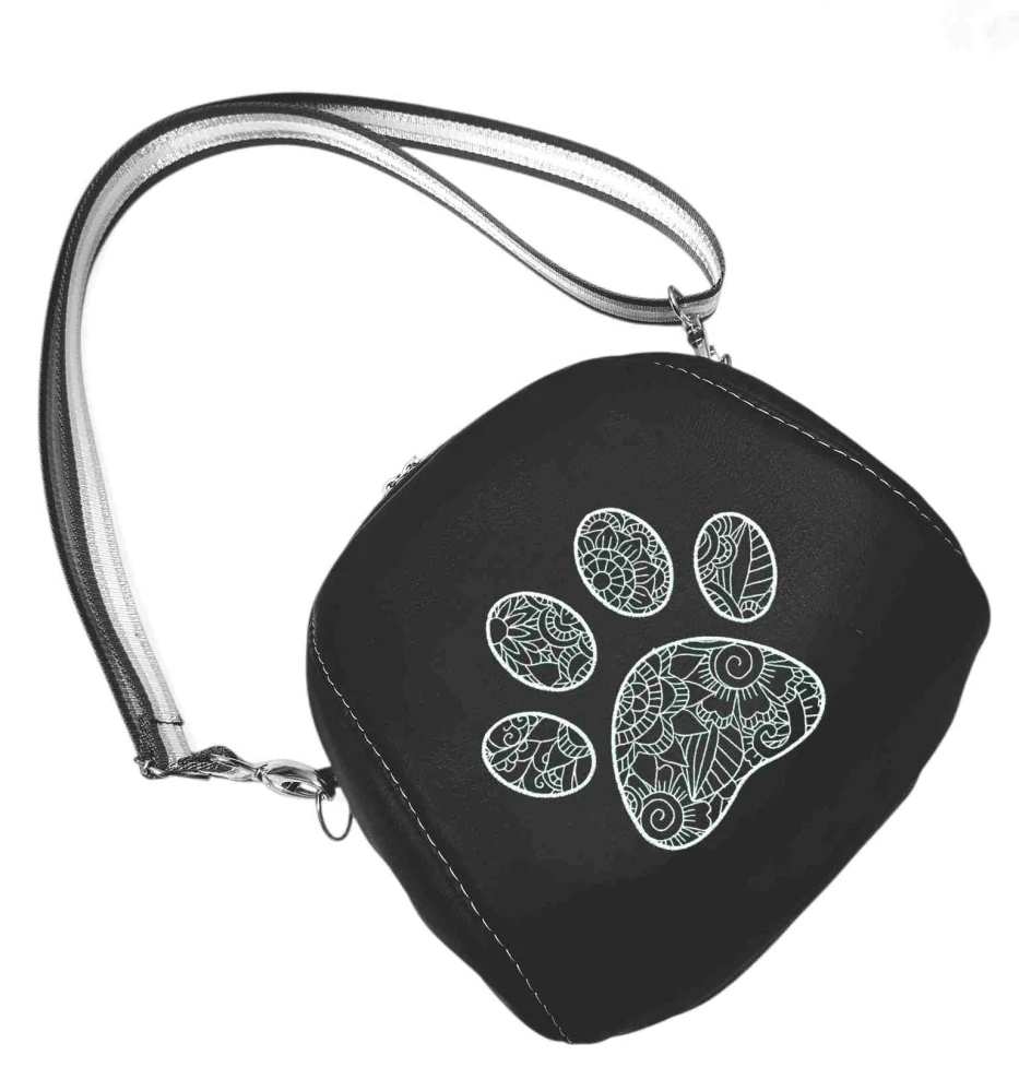 Taštička Lora - *PAW*