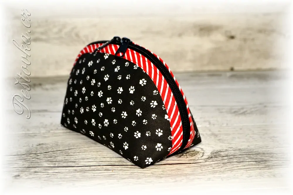 Peštovka kosmetická taštička RONDA *černobílé tlapky*