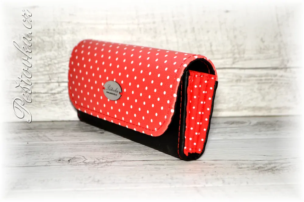 Peštovka Dámská elegantní peněženka *červený puntík + černá*
