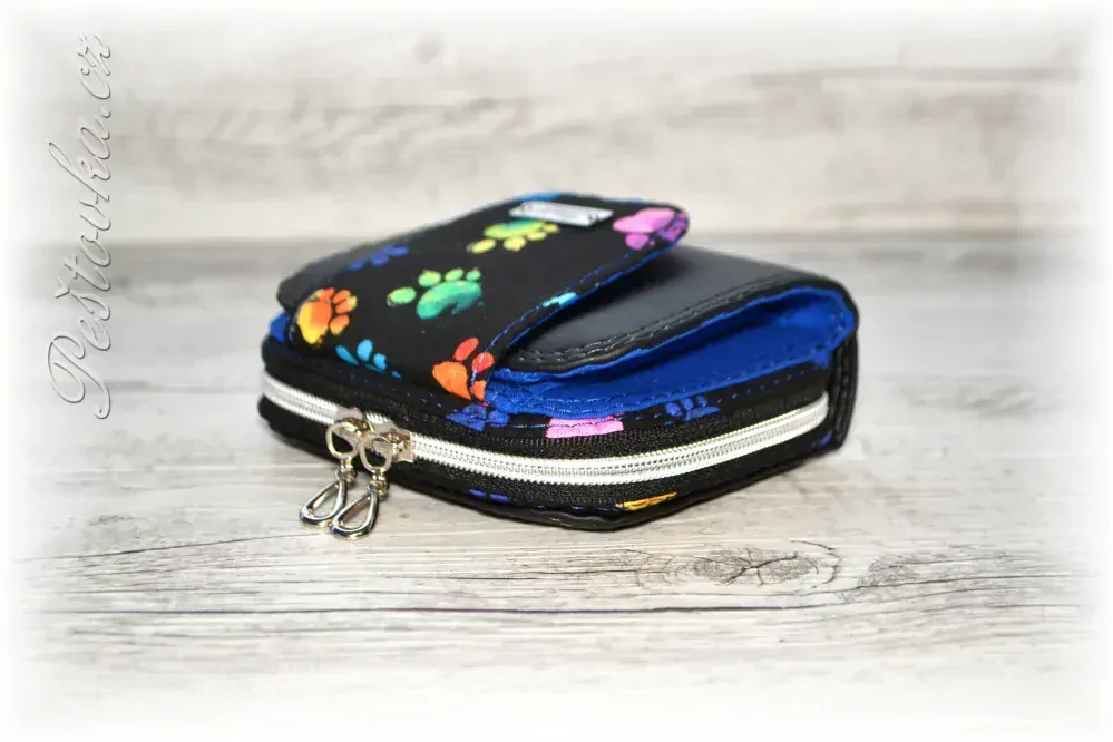 Peštovka Malá praktická zipová peněženka *barevné tlapky akvarel*