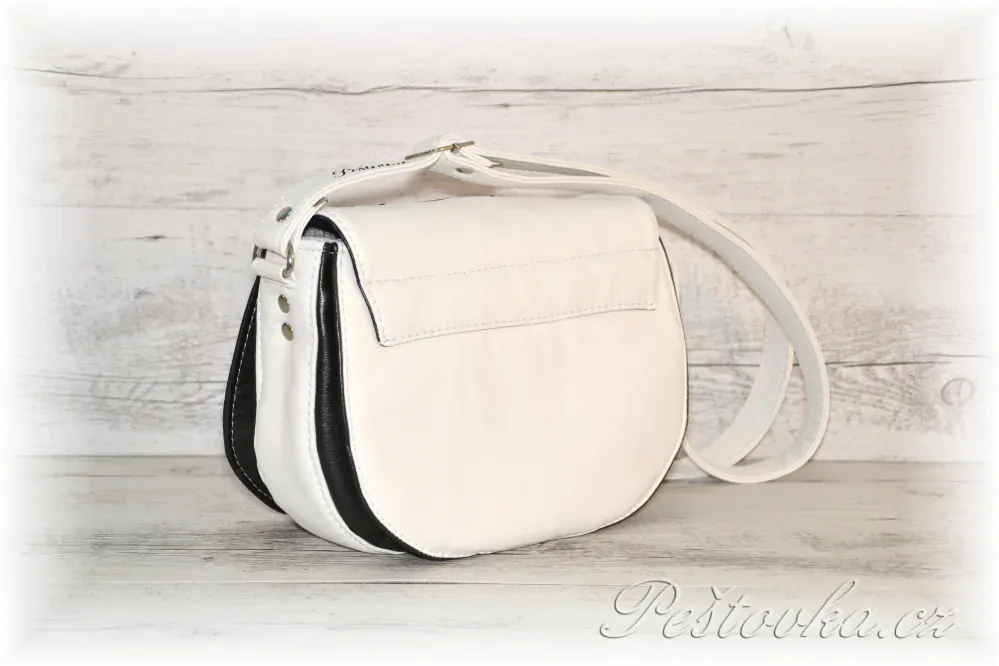 Peštovka - kabelka HOPE *bílá s výšivkou*