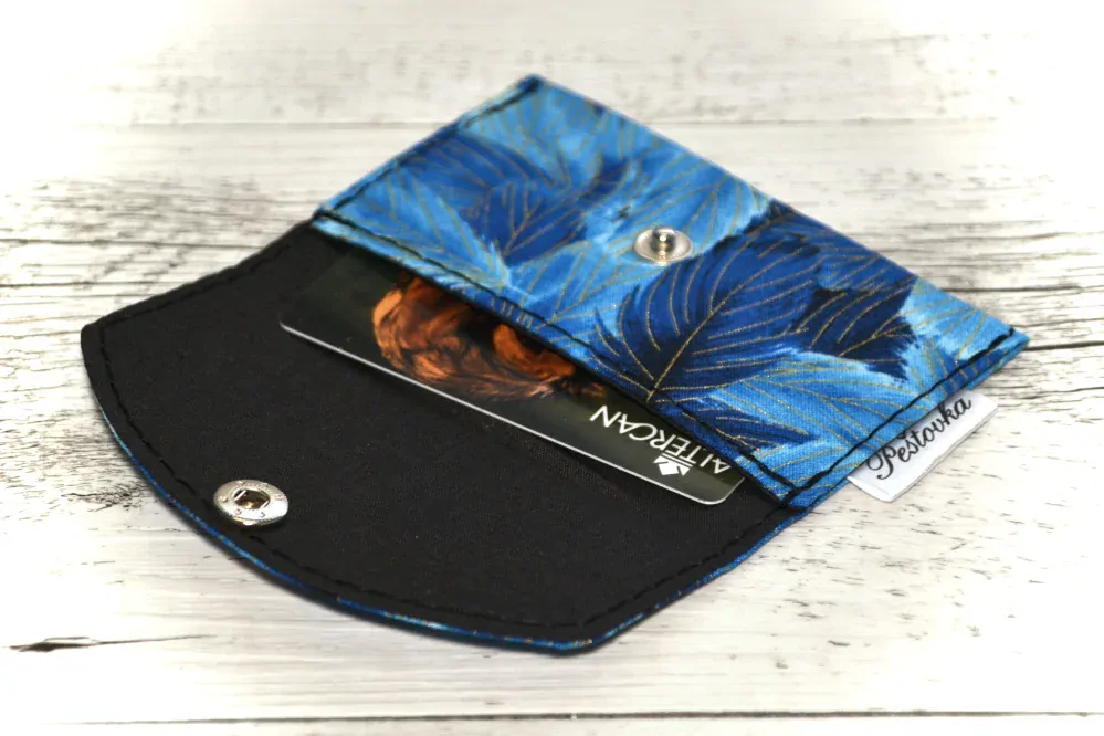 Peštovka - kapsička na karty *Packed Fea*