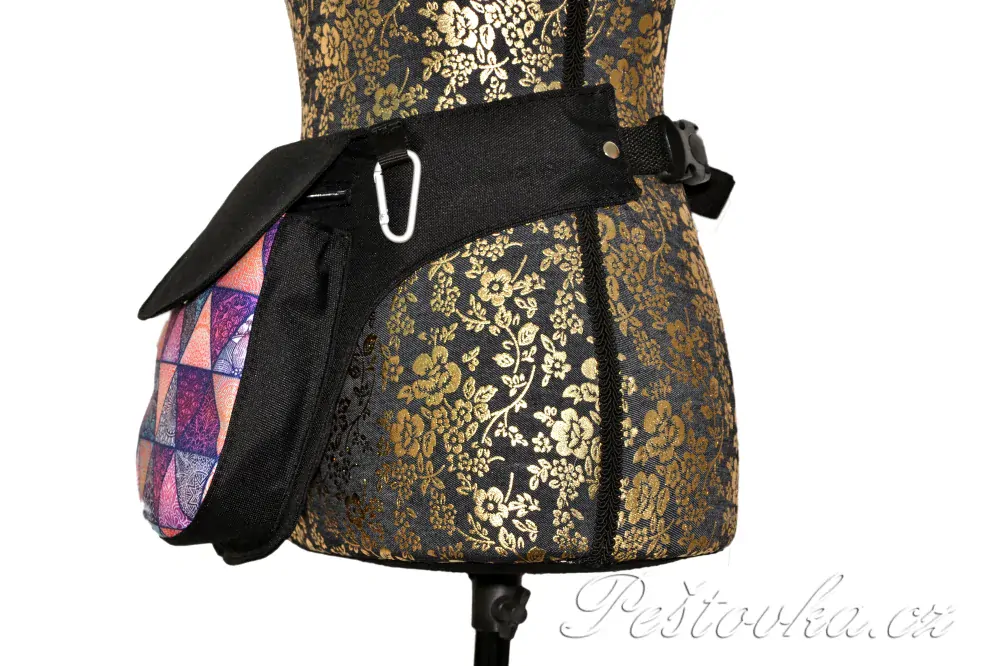 Peštovka ledvinka POSETO *barevné trojúhelníky*