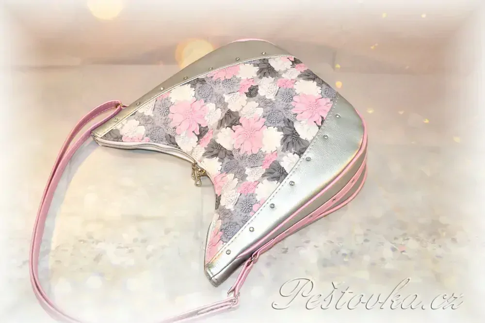 Peštovka - kabelka Karola - zmenšená *pivoňky*