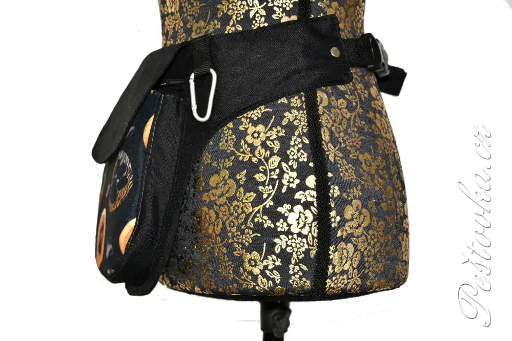 Peštovka ledvinka POSETO *tlapky/kolečka*