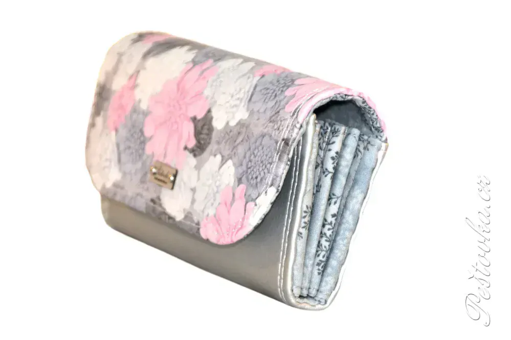 Peštovka Dámská elegantní peněženka *pivoňky se šedou*