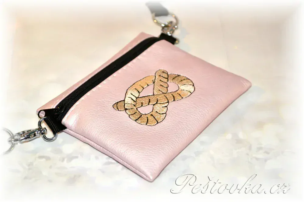 Peštovka Výstavní pamlskovník *uzel staffbull - sv.růžový*