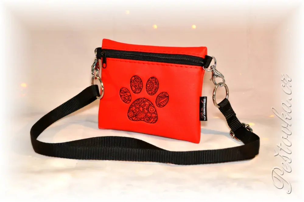 Peštovka Výstavní pamlskovník *tlapka - červený*