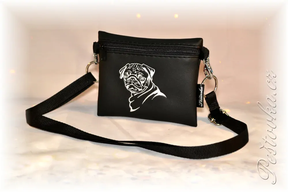 Peštovka Výstavní pamlskovník *MOPS černý*