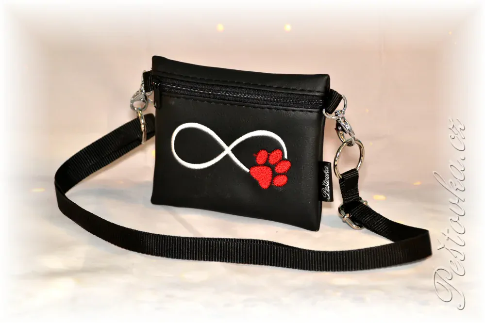 Peštovka Výstavní pamlskovník *nekonečno s tlapkou*