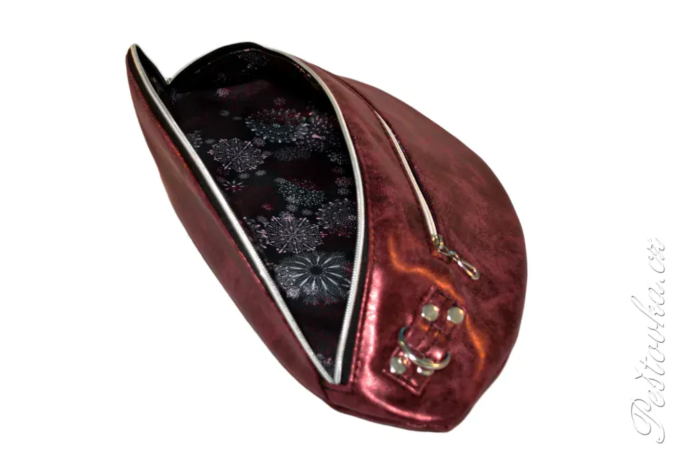 XL CROSSBODY ledvinka *vínová metalická*