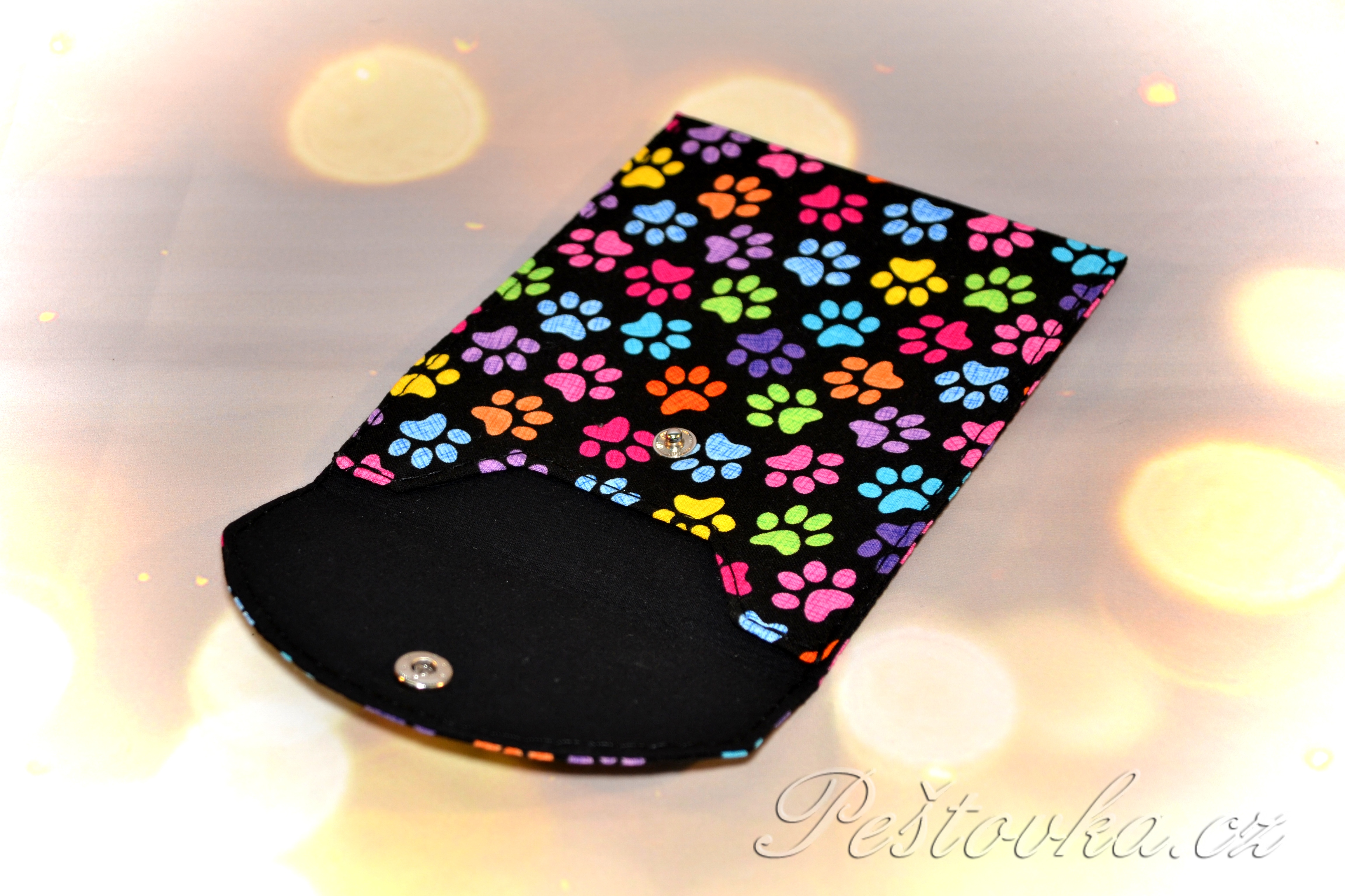 Peštovka - obal na očkovák - kapsička barevné tlapky*