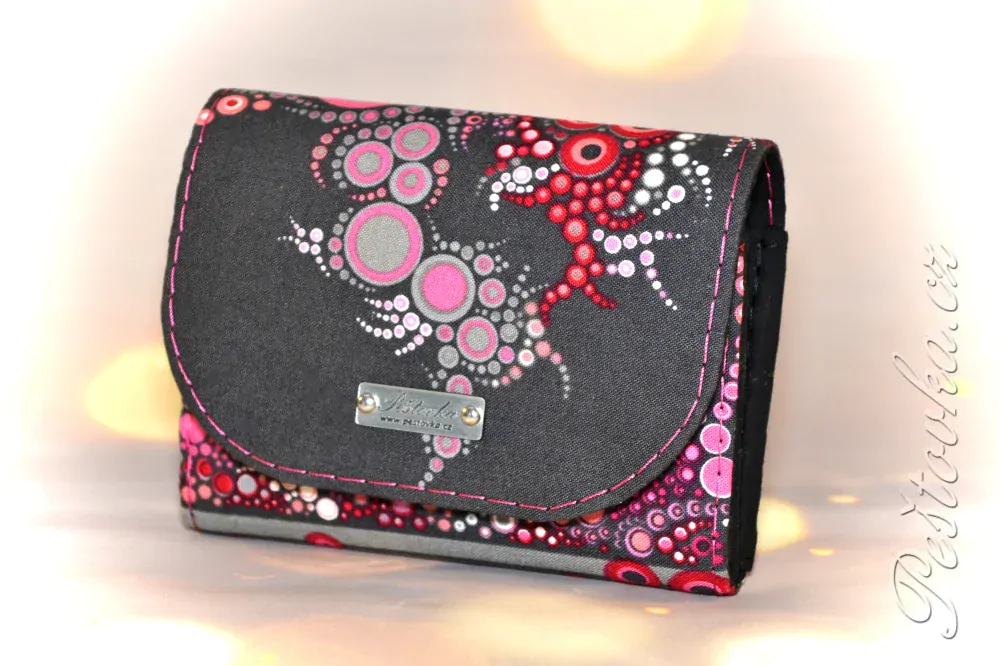 Peštovka - Malá klopová peněženka 13cm *šedo-růžové bublinky*