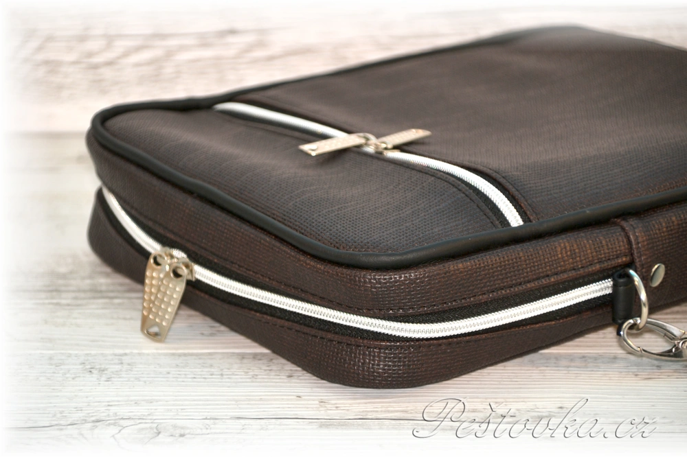 Peštovka pánská crossbody Oskar *hnědá koženka*