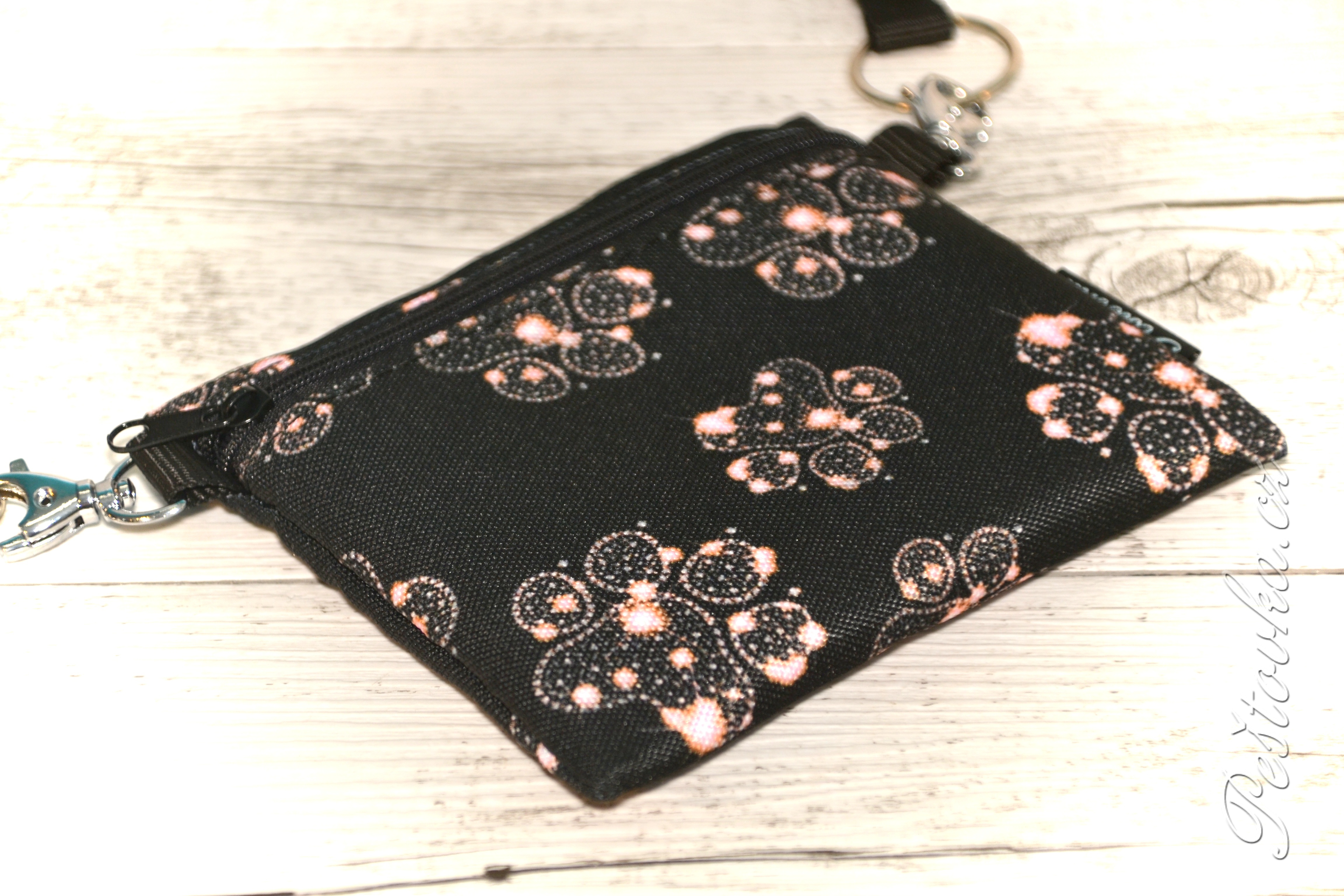 Peštovka Výstavní pamlskovník *tlapky diamantové růžové*