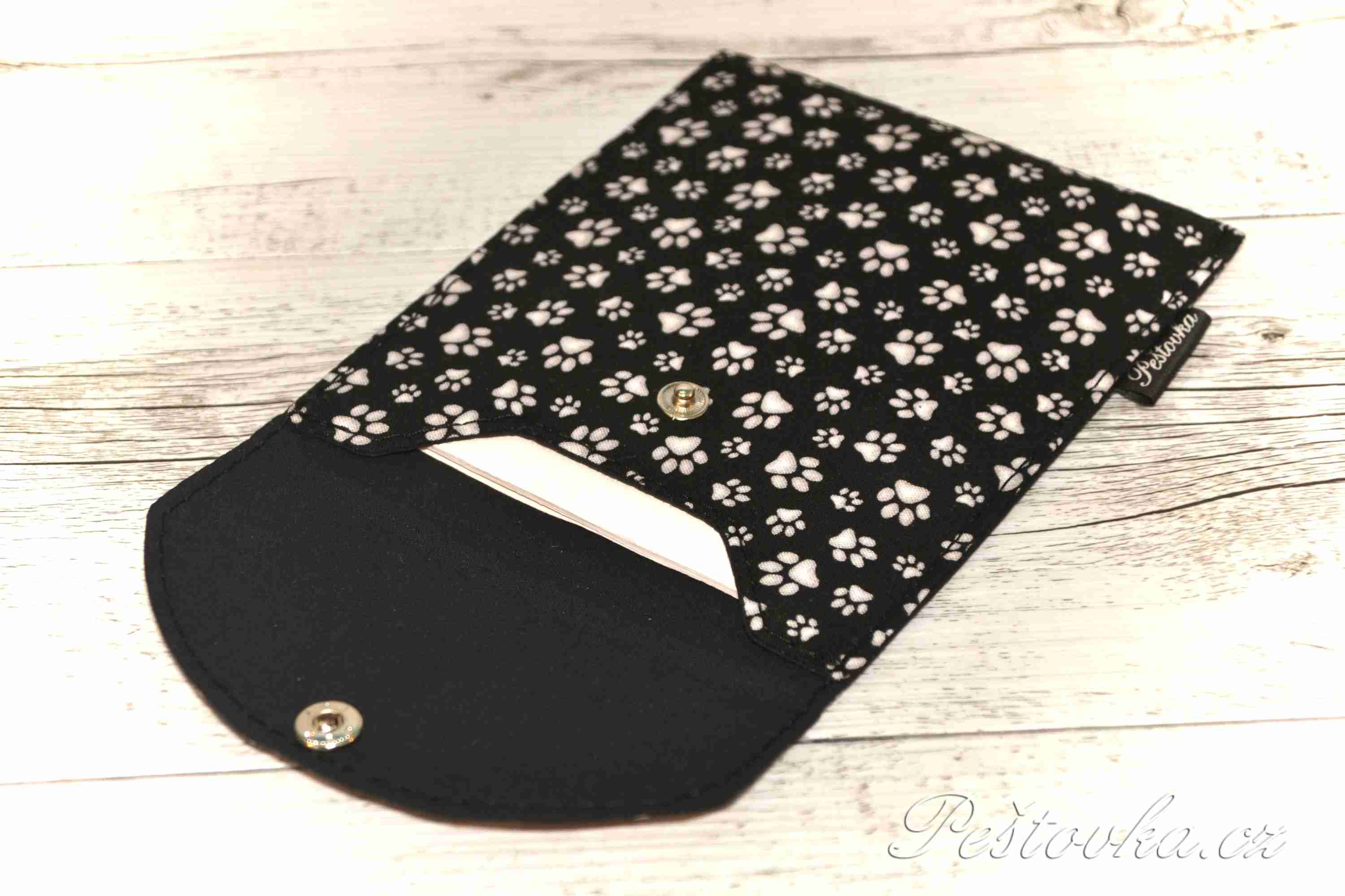 Peštovka - obal na očkovák - kapsička *bílé tlapky*