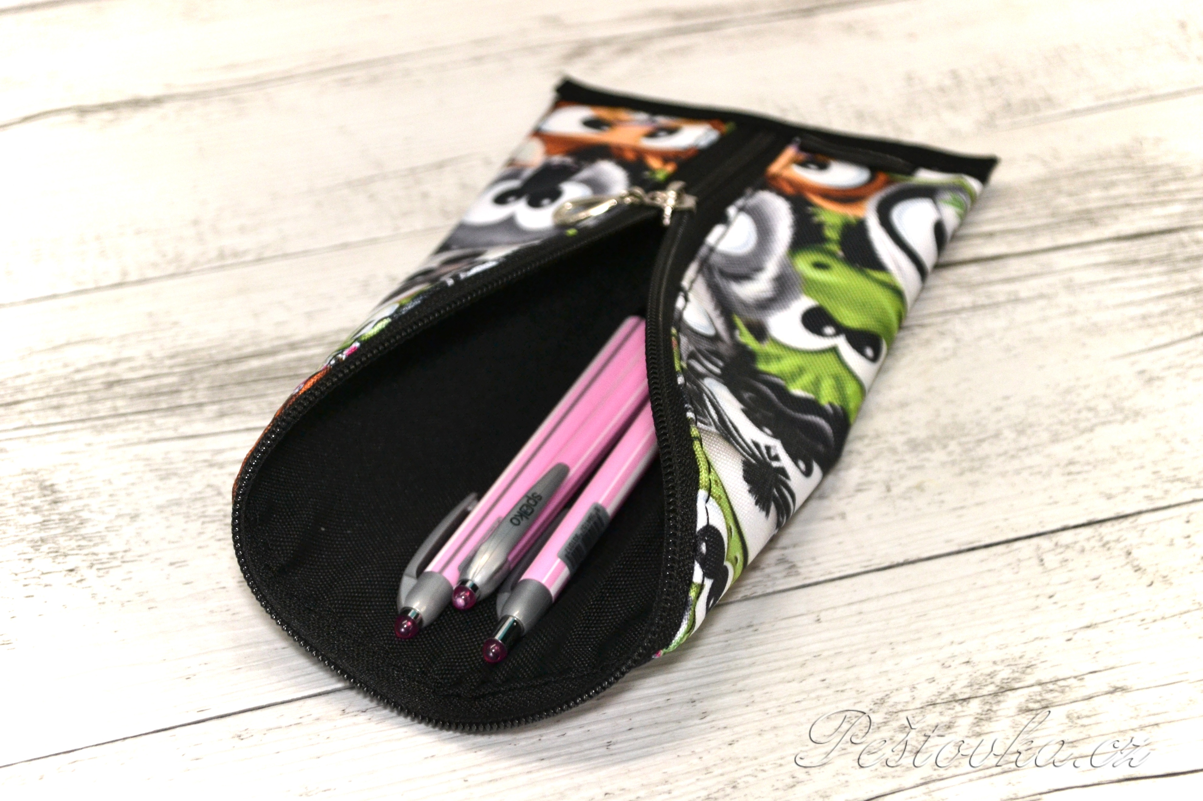 Peštovka Penál raz/dva *vykulená zvířátka*