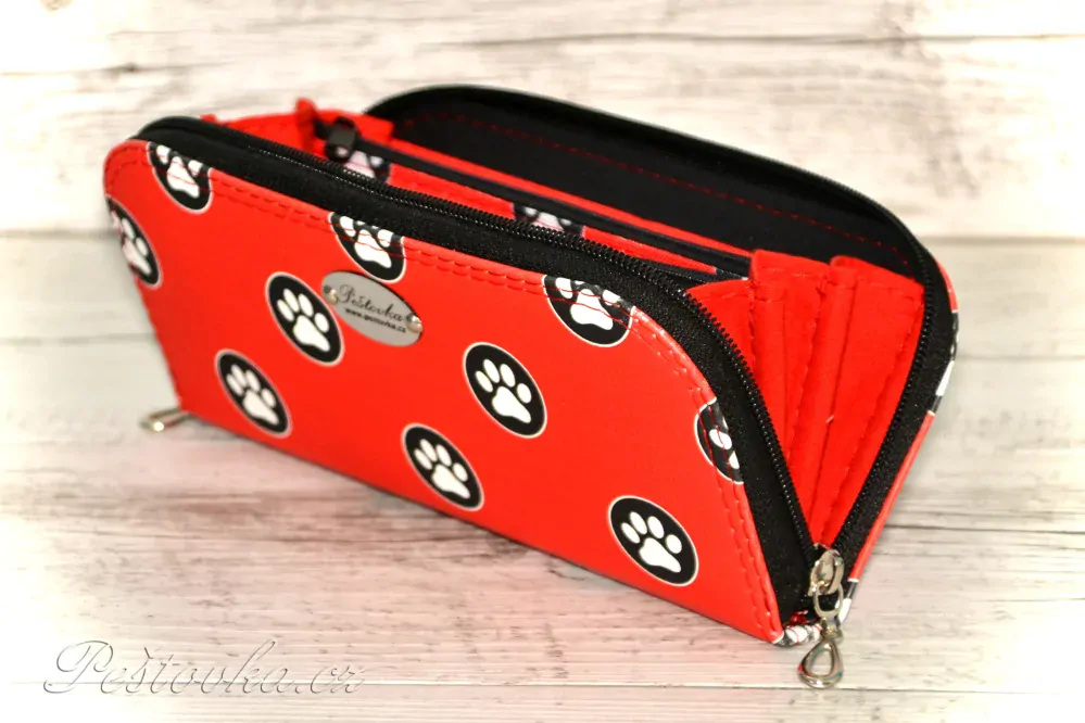 Peštovka Zipová peněženka *tlapky na červené*
