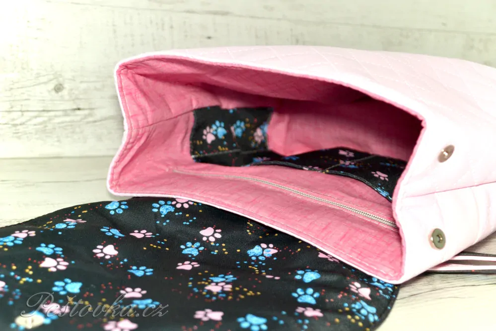 Peštovka - batoh Bellini *modro-růžové tlapky*