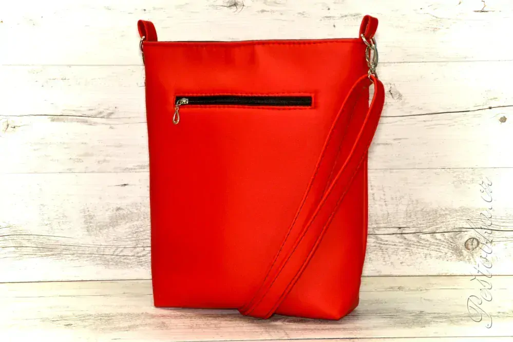 Peštovka - crossbody kabelka s tlapkou *červená*