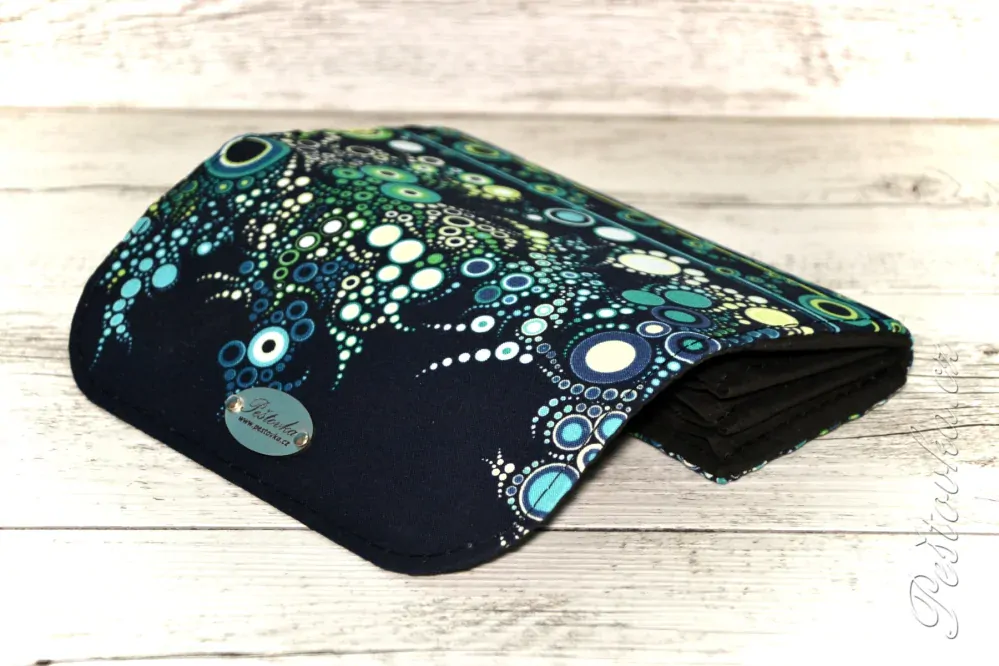 Peštovka Dámská elegantní peněženka *modro-zelené bublinky*