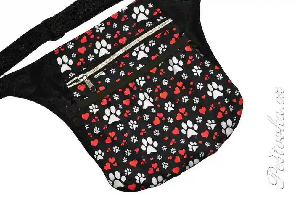 Peštovka ledvinka - pamlskovník DAYNA2 *tlapky a srdíčka*