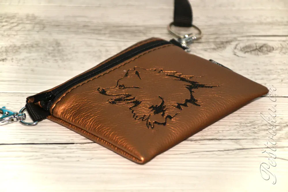 Peštovka Výstavní pamlskovník *německý špic* bronzový