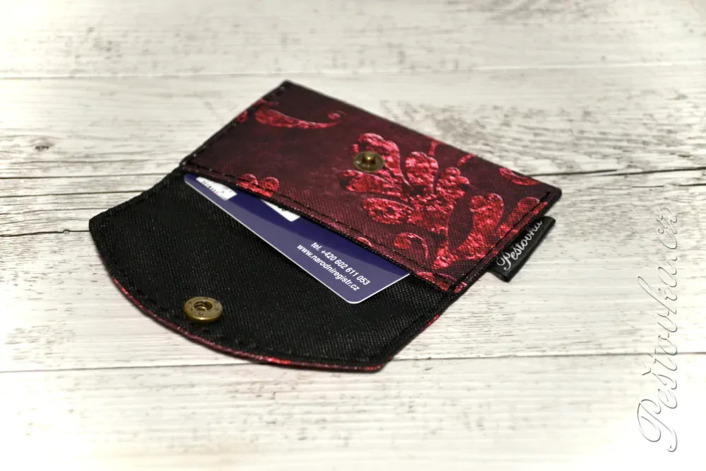 Peštovka - kapsička na karty *Burgundská* 