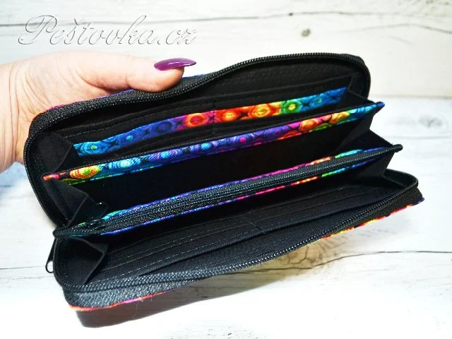 Peštovka Zipová peněženka *Geo Fantasy*