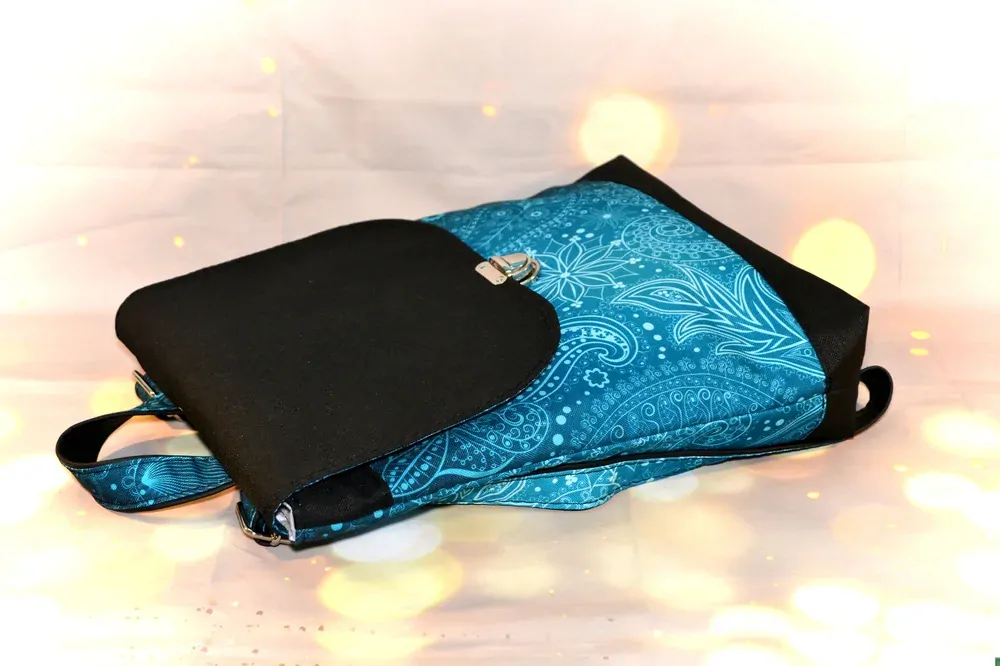 Peštovka městský batoh CITY BAG *abstrakce tyrkysová*